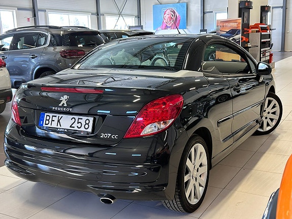 Peugeot 207 CC 6 of 8