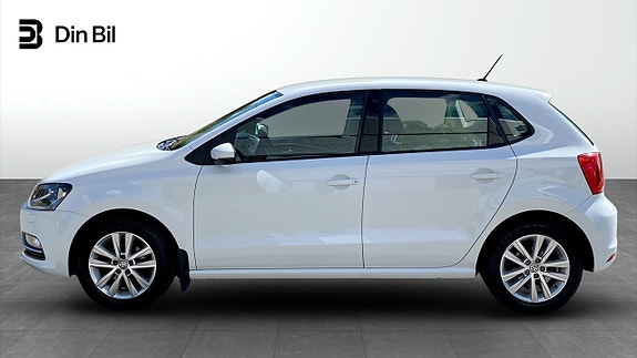Volkswagen Polo 2 of 5