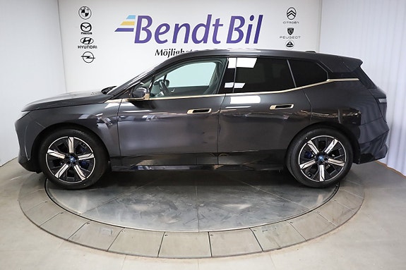BMW iX 5 of 5