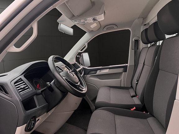 Volkswagen Transporter 14 of 25