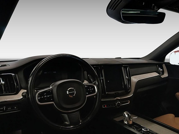 Volvo XC60 5 of 5