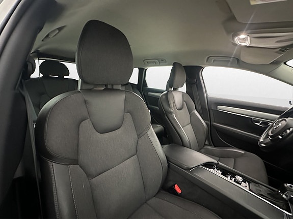 Volvo V90 28 of 30