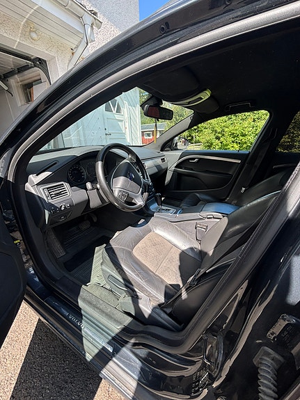 Volvo V70 5 of 5