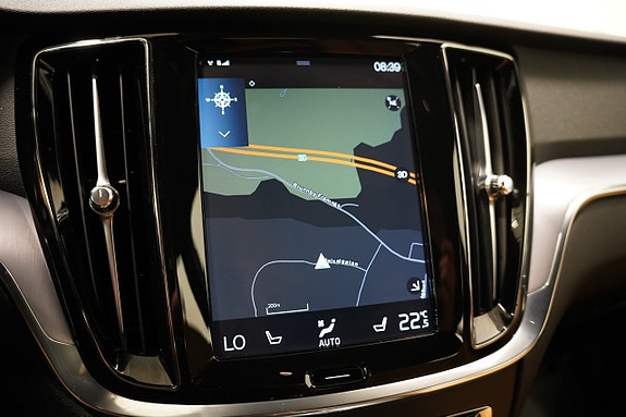 Volvo V60 Cross Country 15 of 21