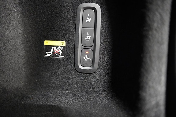 Volvo V60 Cross Country 21 of 21