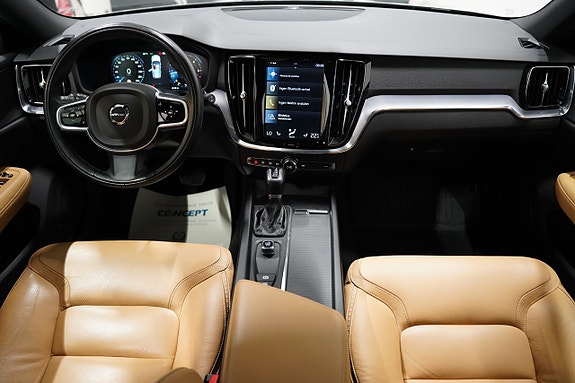 Volvo V60 Cross Country 9 of 21