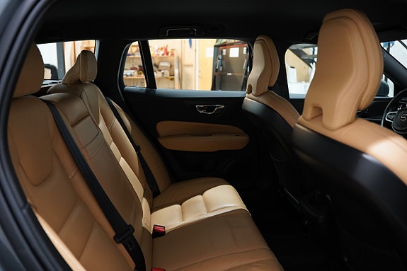 Volvo V60 Cross Country 19 of 21