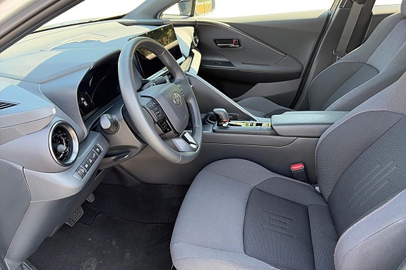 Toyota C-HR 10 of 11