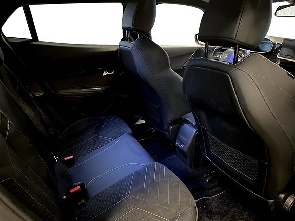 Peugeot 2008 12 of 15