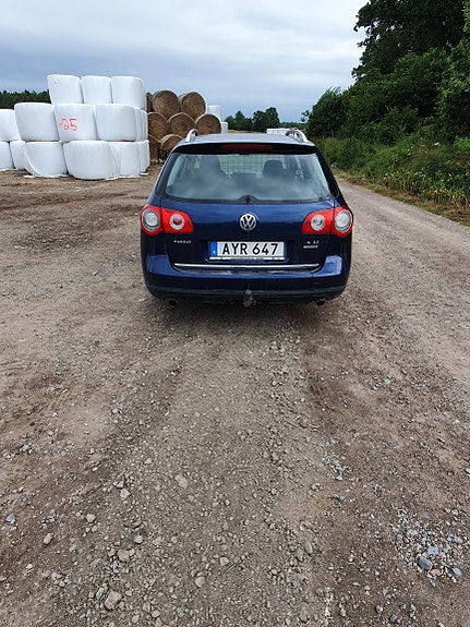 Volkswagen Passat 3 of 7