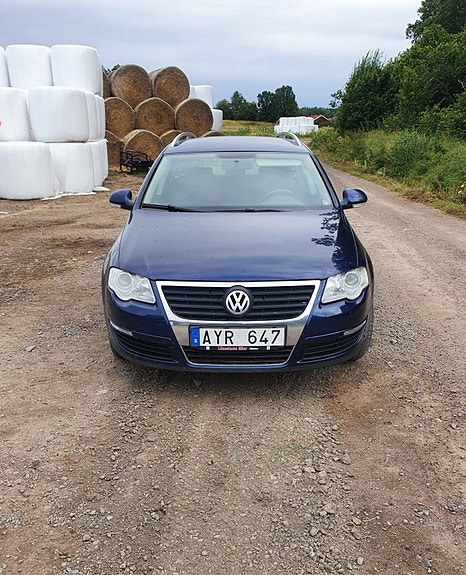 Volkswagen Passat 4 of 7