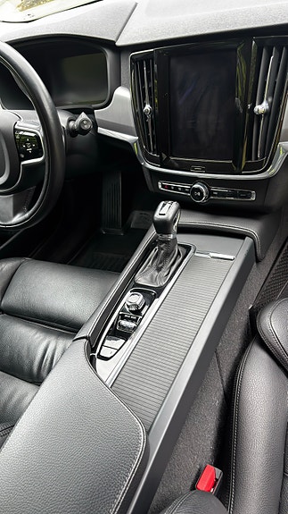 Volvo V90 16 of 30