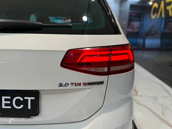 Volkswagen Passat Alltrack 25 of 27