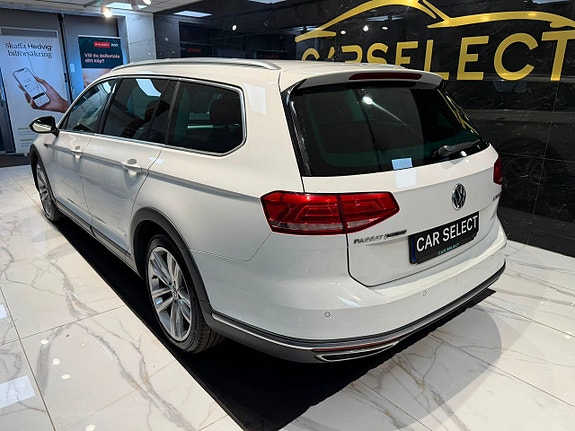 Volkswagen Passat Alltrack 3 of 27