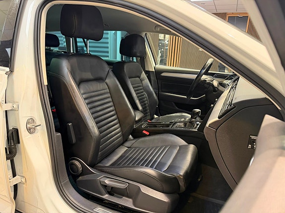 Volkswagen Passat Alltrack 20 of 27