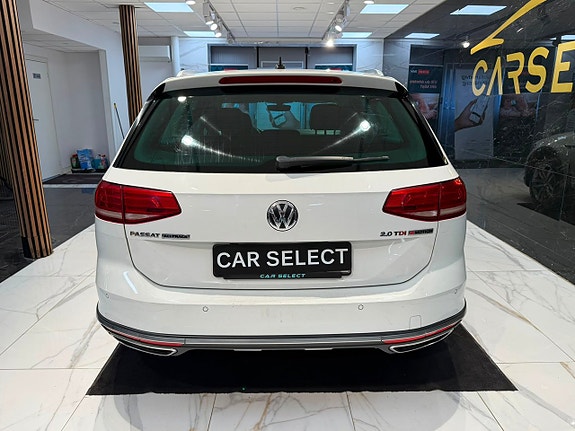 Volkswagen Passat Alltrack 4 of 27