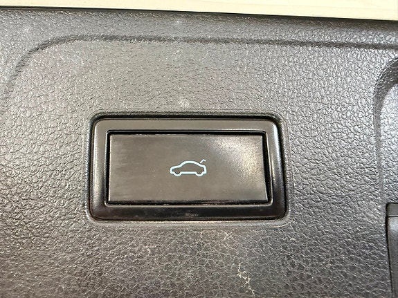 Volkswagen Passat Alltrack 6 of 27