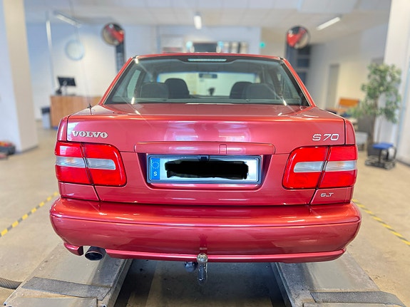 Volvo S70 3 of 5