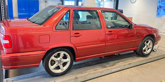 Volvo S70 4 of 5