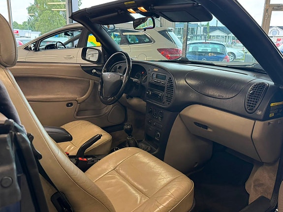 Saab 900 11 of 16