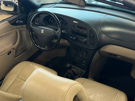 Saab 900 10 of 16