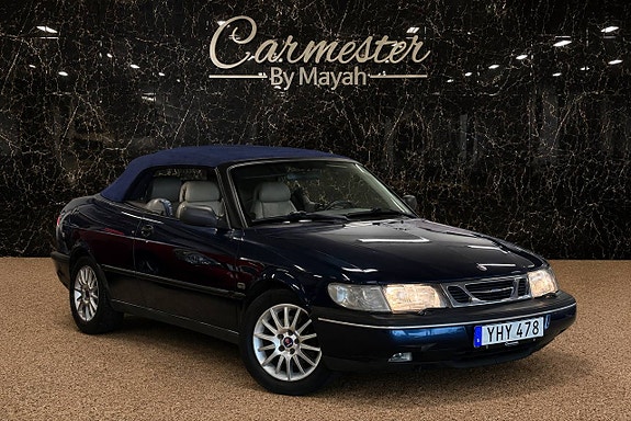 Saab 900 2 of 5