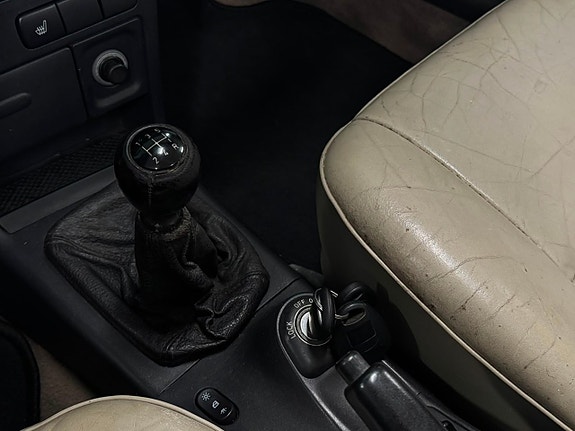 Saab 900 15 of 16