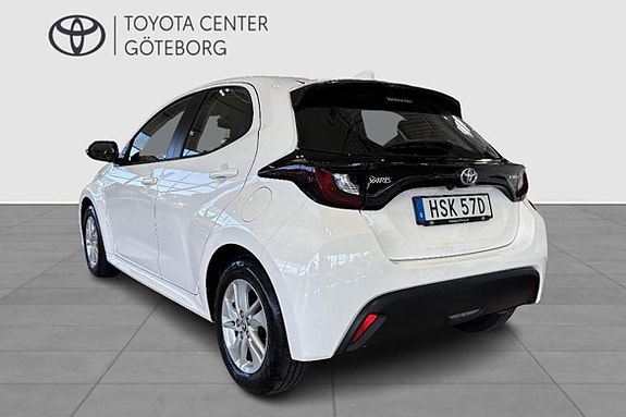 Toyota Yaris 4 of 5