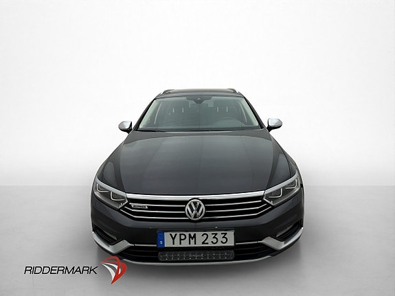 Volkswagen Passat Alltrack 2 of 30