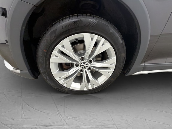 Volkswagen Passat Alltrack 30 of 30