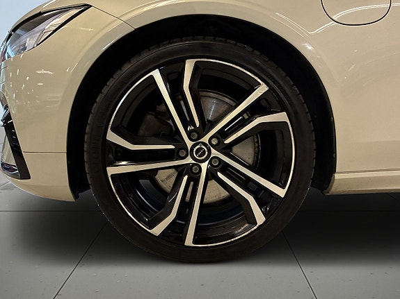 Volvo V90 14 of 19