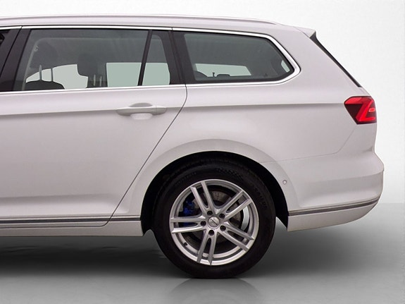 Volkswagen Passat 29 of 30