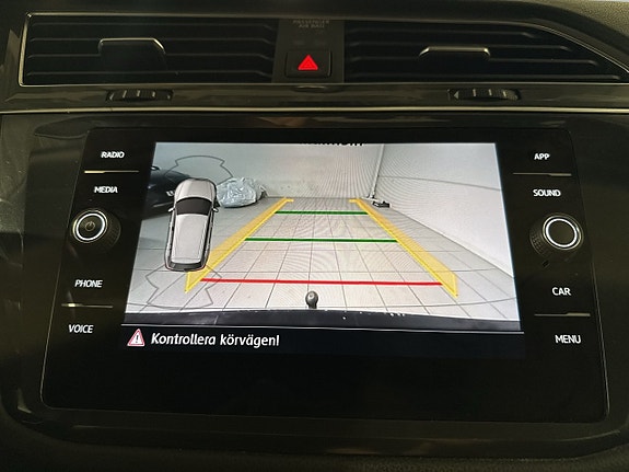 Volkswagen Tiguan Allspace 14 of 22