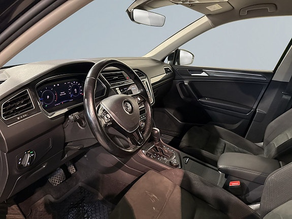 Volkswagen Tiguan Allspace 6 of 22
