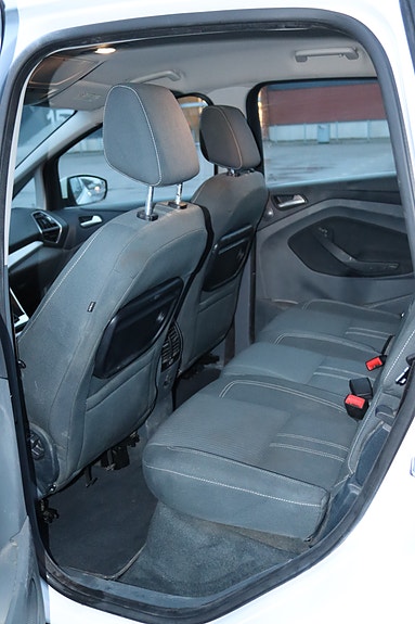 Ford C-Max 9 of 18