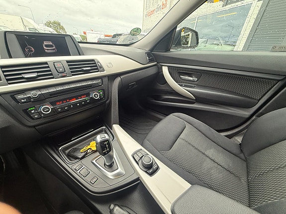 BMW 318d 16 of 16
