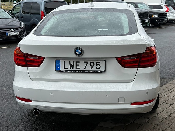 BMW 318d 5 of 5