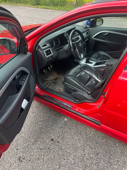 Volvo V70 7 of 8