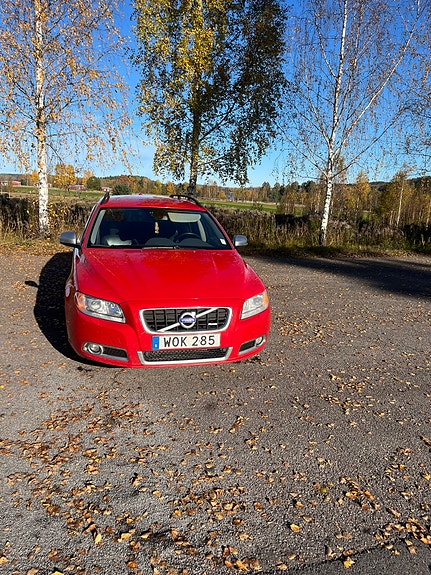 Volvo V70 6 of 8