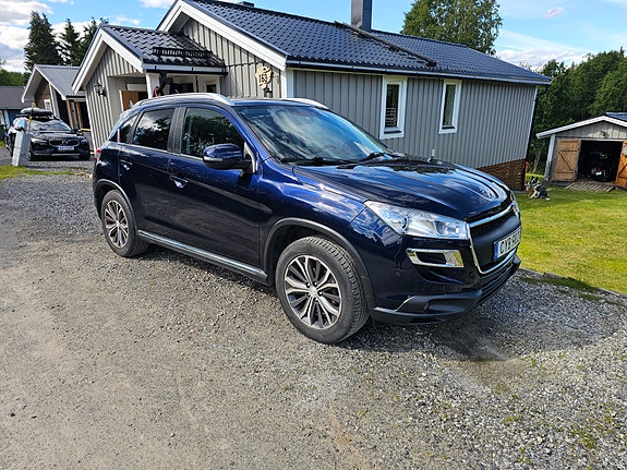 Peugeot 4008 4 of 5
