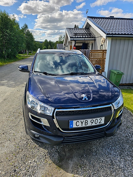 Peugeot 4008 3 of 5