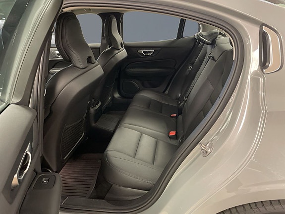 Volvo S60 8 of 15