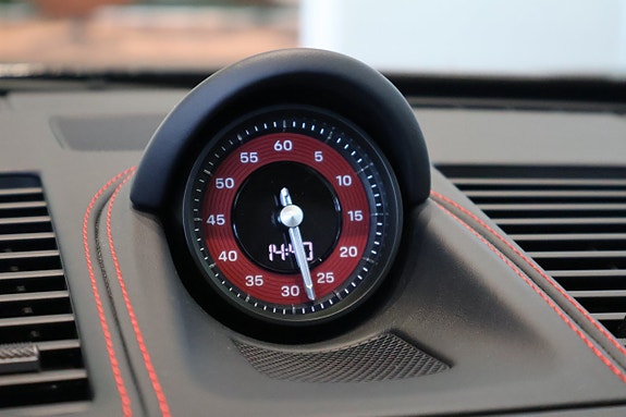 Porsche 911 Carrera GTS 11 of 12