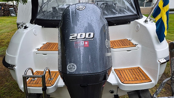 Yamarin 65DC F200 4 of 7