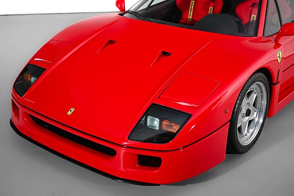 Ferrari F 40 6 of 26