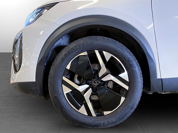 Peugeot 2008 15 of 17