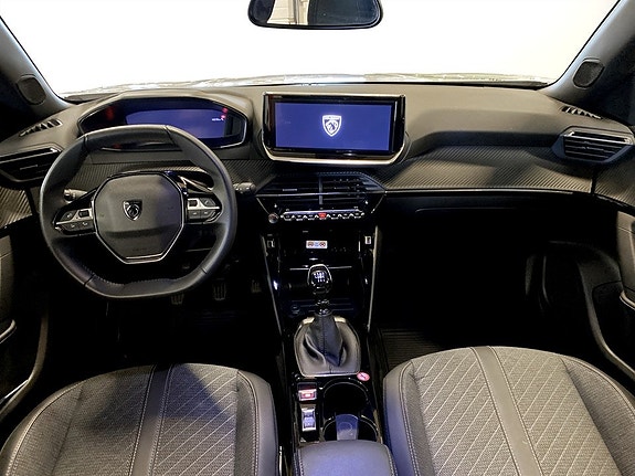 Peugeot 2008 6 of 17