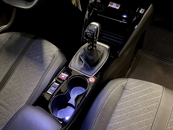 Peugeot 2008 11 of 17