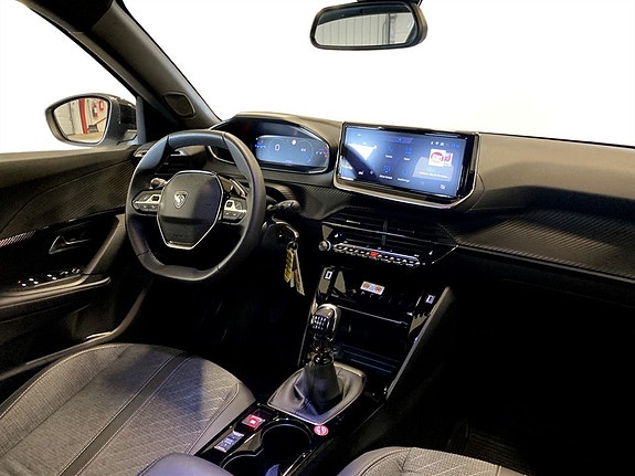 Peugeot 2008 12 of 17