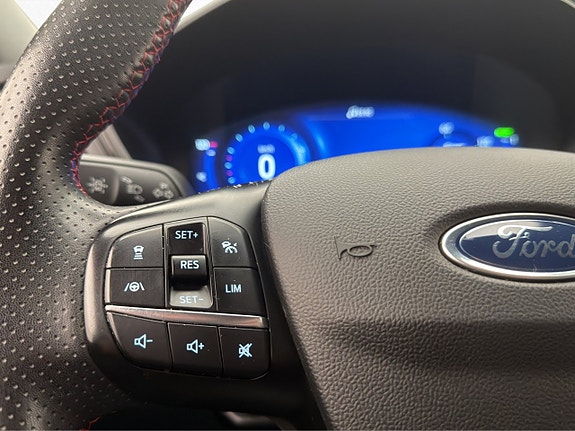 Ford Kuga 19 of 30